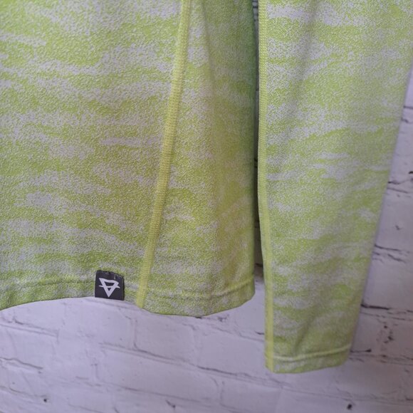 Liv Outdoor Half Zip Active Top Size Small - Picture 5 of 9